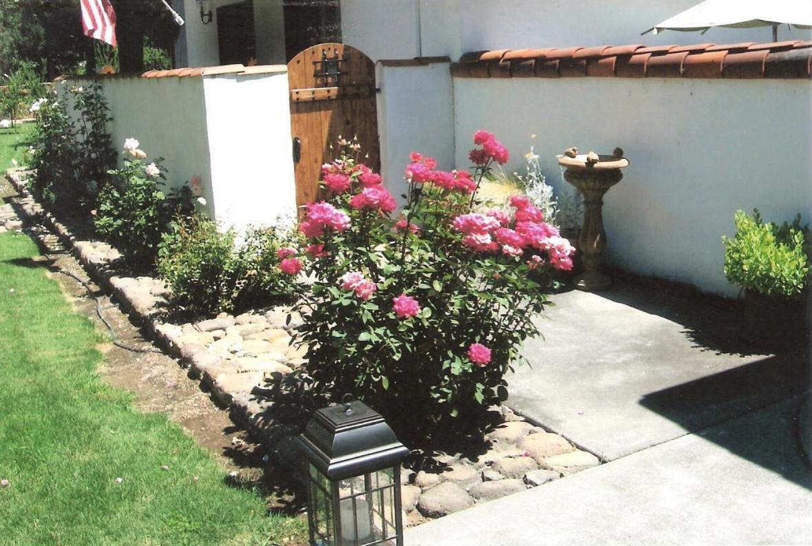 Spanish Villa Inn St. Helena Extérieur photo